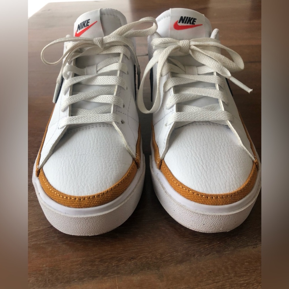 NIKE WOMEN’S COURT LEGACY NEXT NATURE SHOES- WHITE/BLACK + SIZE 7